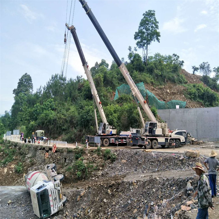 净潭乡汽车掉沟里叫吊车救援要多少钱