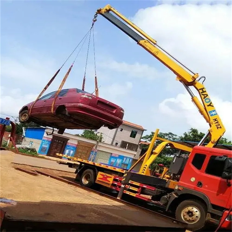 净潭乡吊车吊汽车的正确方法